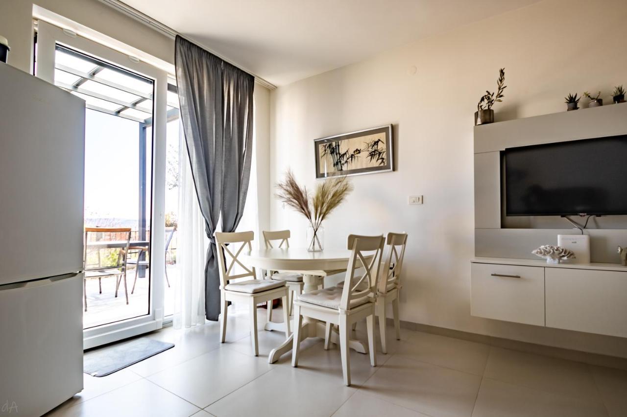 Boutique La Perla Jacuzzi Apartment Murter Ngoại thất bức ảnh