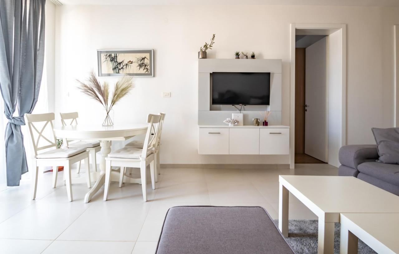 Boutique La Perla Jacuzzi Apartment Murter Ngoại thất bức ảnh
